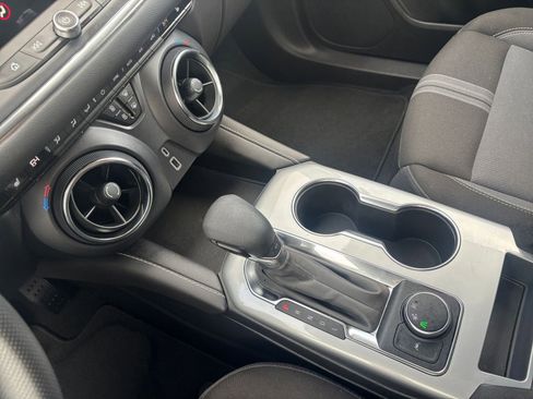 Used 2025 Chevrolet Blazer LT image 43