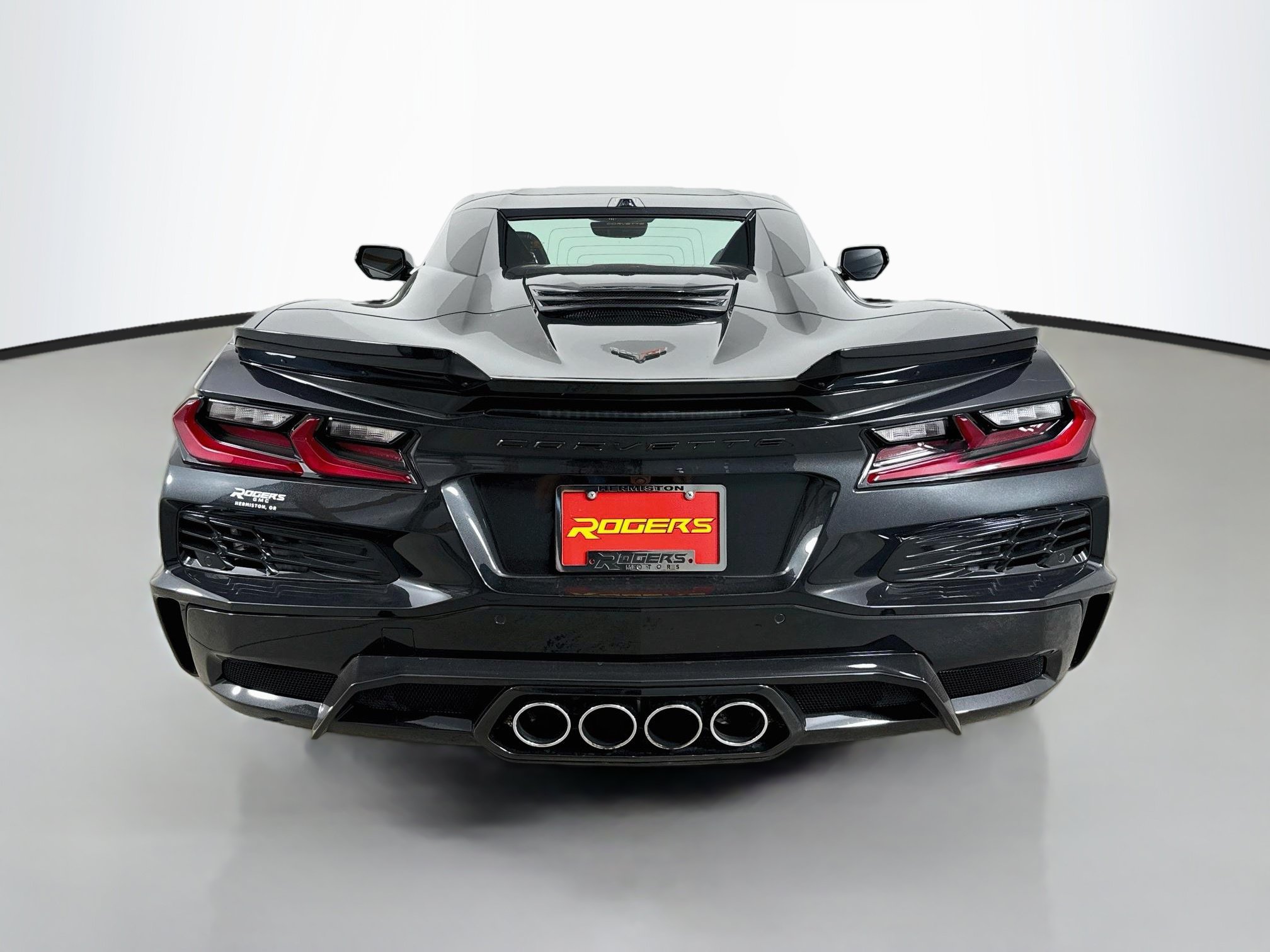 Used 2024 Chevrolet Corvette Z06 RWD image 7