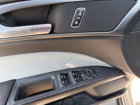 Used 2014 Ford Fusion S FWD image 21