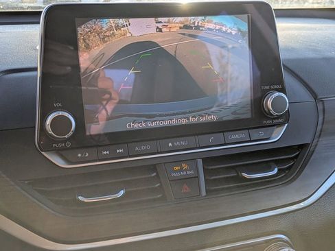 Used 2023 Nissan Altima 2.5 SV image 17