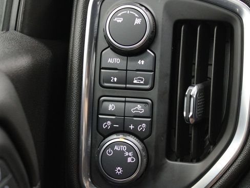 Used 2019 Chevrolet Silverado 1500 RST AWD/4WD image 41
