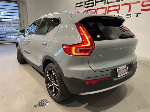 Used 2025 Volvo XC40 B5 Core image 6