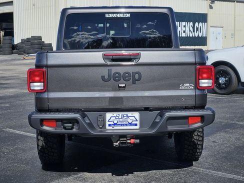New 2026 Jeep Gladiator Sport image 5