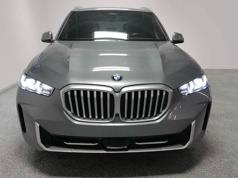 Used 2024 BMW X5 sDrive40i w/ Premium Package RWD image 2