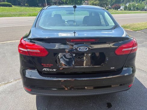 Used 2016 Ford Focus SE w/ Equipment Group 201A FWD image 13