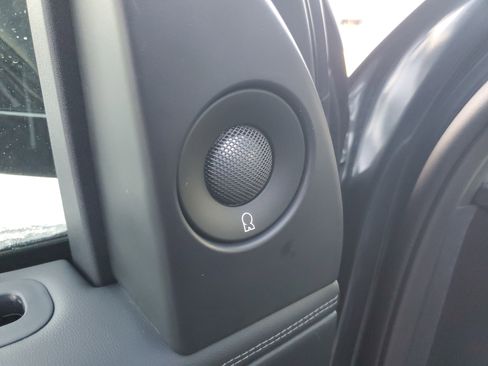 New 2025 Lincoln Navigator L Reserve w/ Jet Appearance Package image 9