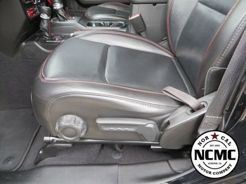 Used 2021 Jeep Wrangler Unlimited Rubicon AWD/4WD image 22
