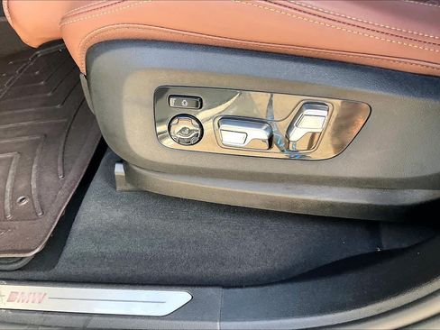 Used 2025 BMW X5 xDrive40i w/ Executive Package AWD/4WD image 31