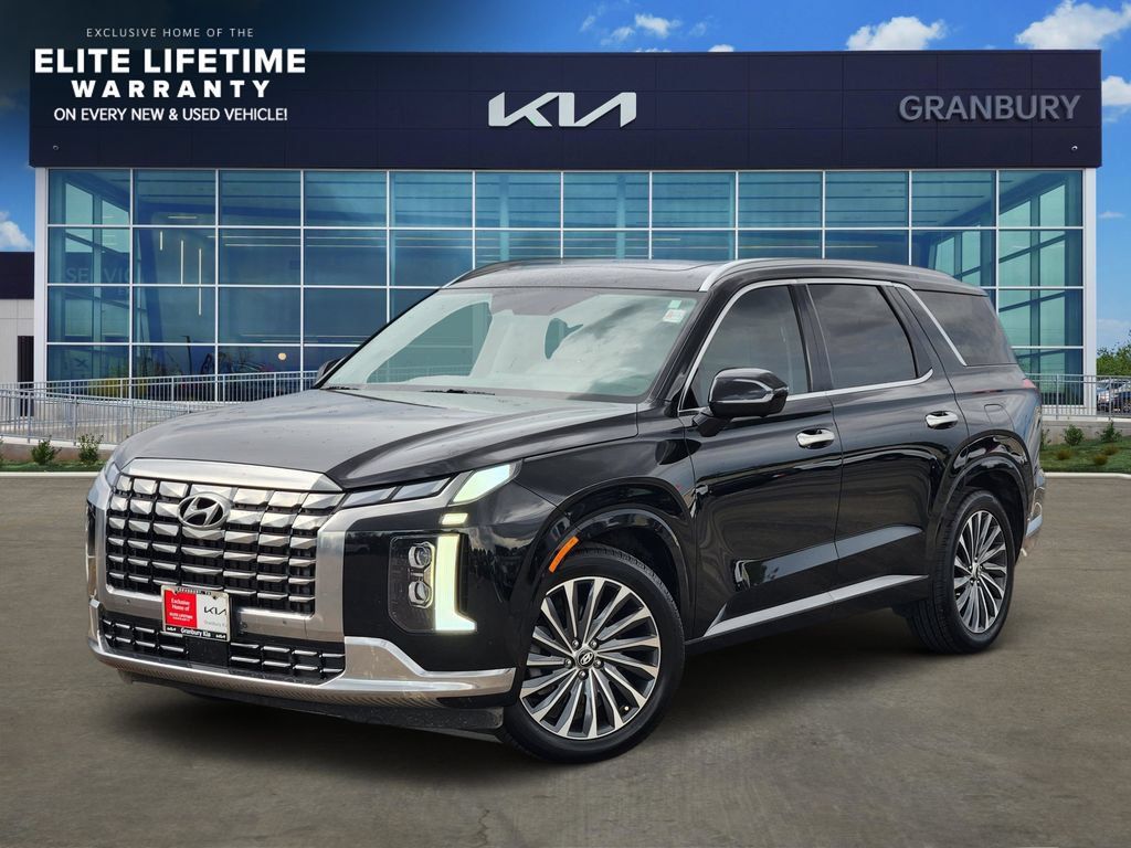 Used 2024 Hyundai Palisade Calligraphy FWD image 1