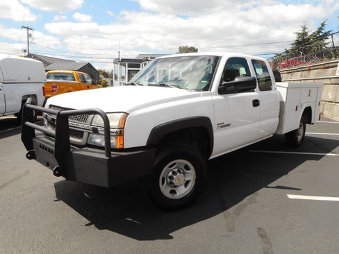 Used 2003 Chevrolet Silverado 2500 4x4 Extended Cab image 4