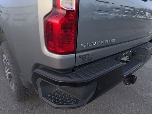Used 2024 Chevrolet Silverado 2500 Custom w/ Custom Value Package image 18