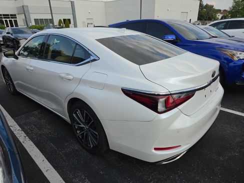 Used 2022 Lexus ES 350 w/ Premium Package FWD image 4