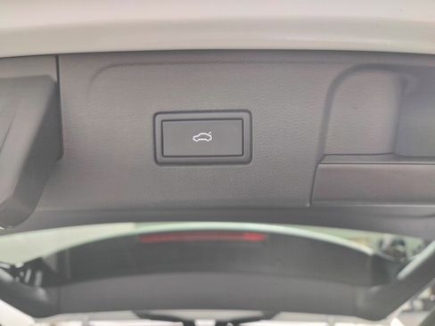 Used 2024 Volkswagen Atlas Peak Edition SEL image 16