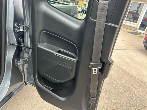 Used 2022 Chevrolet Colorado LT w/ Fleet Safety Package RWD image 11