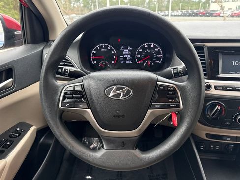 Used 2022 Hyundai Accent SE image 18