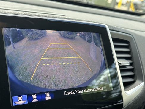 Used 2016 Honda Pilot Touring image 28