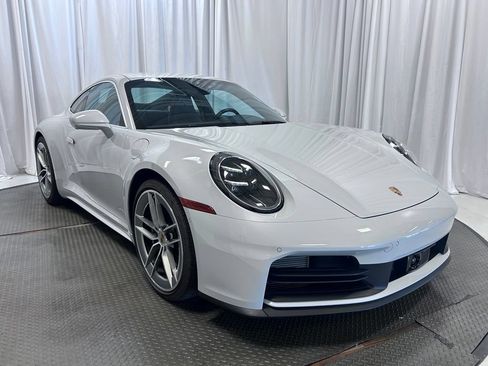 Certified 2025 Porsche 911 Carrera RWD image 30