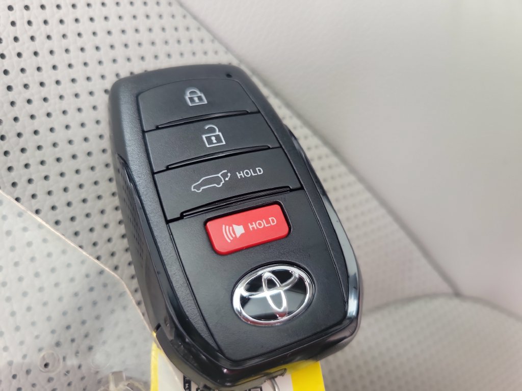 Certified 2026 Toyota Grand Highlander FWD image 43