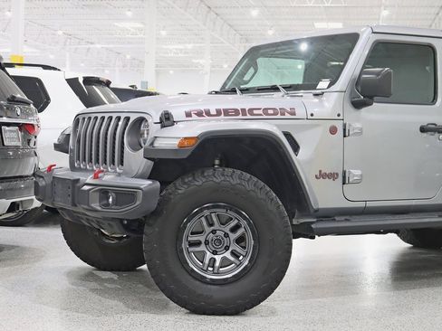 Used 2020 Jeep Gladiator Rubicon image 2