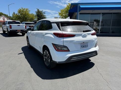 Used 2023 Hyundai Kona SEL FWD image 8