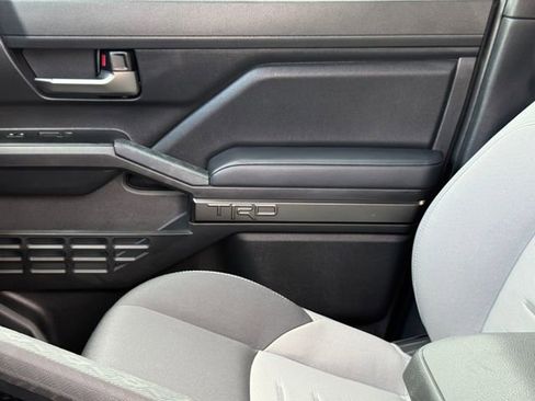 Used 2025 Toyota Tacoma TRD Sport image 12
