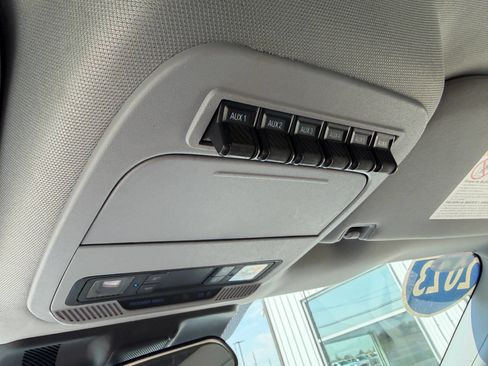 Used 2023 Ford F450 XLT AWD/4WD image 25