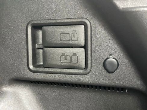 Certified 2023 Chevrolet Equinox LT AWD/4WD image 17