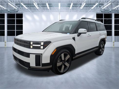 Used 2025 Hyundai Santa Fe Limited image 36