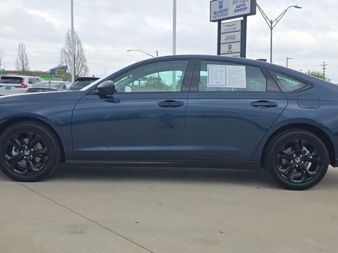 Certified 2025 Honda Accord SE image 2