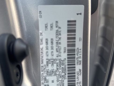 Used 2025 Toyota Tundra Platinum image 2