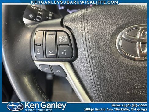 Used 2017 Toyota Highlander Plus AWD/4WD image 12