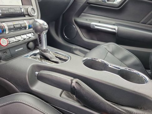 Used 2016 Ford Mustang Premium image 28