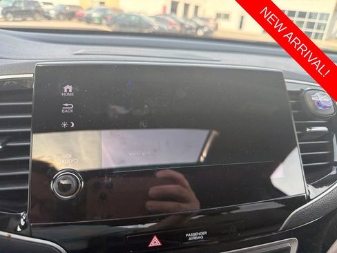 Used 2021 Honda Pilot Touring image 10