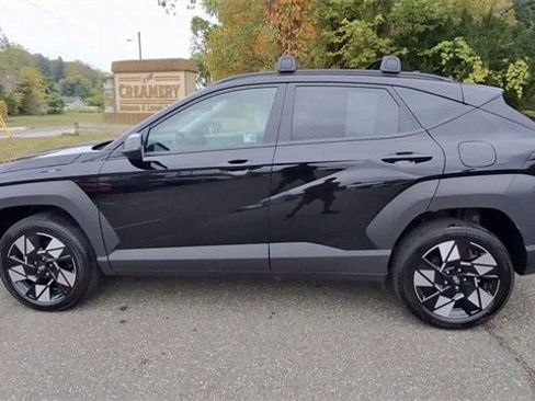 Certified 2024 Hyundai Kona SEL w/ Convenience Package image 5