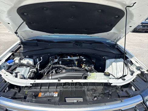 Certified 2025 Ford Explorer Active w/ Active Comfort Package image 30