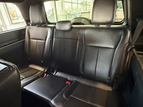 Used 2020 Ford Expedition XLT w/ Equipment Group 202A image 23