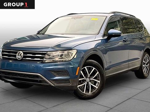Used 2019 Volkswagen Tiguan SE w/ Panoramic Sunroof Package FWD image 1