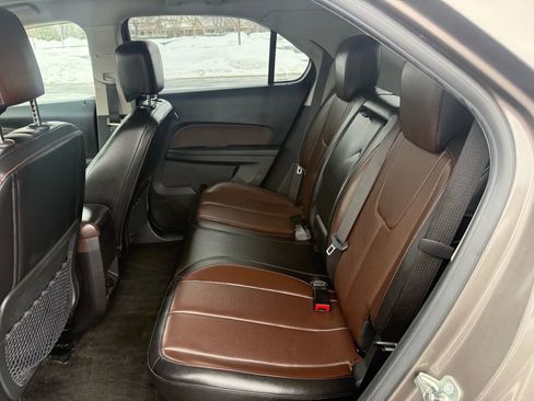 Used 2011 Chevrolet Equinox LT w/ Chrome Appearance Package image 17