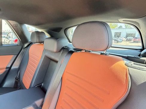 Used 2023 Mercedes-Benz GLC 300 4MATIC w/ Pinnacle Trim Package image 12
