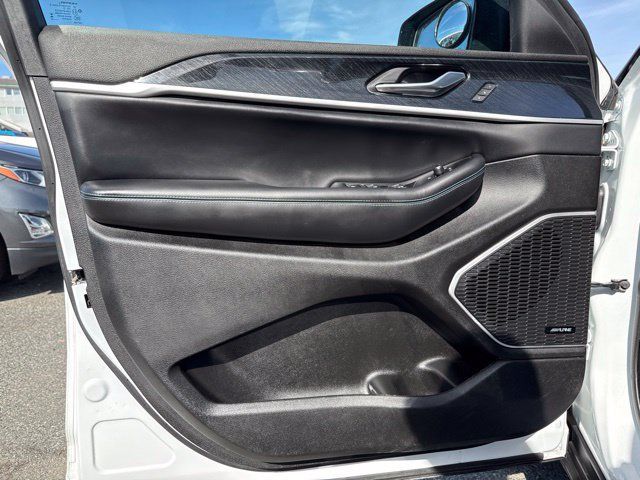 Used 2023 Jeep Grand Cherokee Trailhawk AWD/4WD image 24