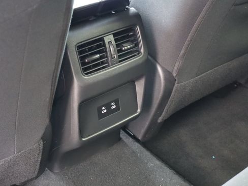 Used 2024 Nissan Rogue SV FWD image 18