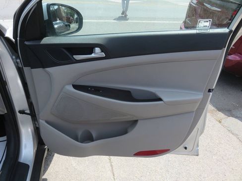 Used 2019 Hyundai Tucson SE AWD/4WD image 27