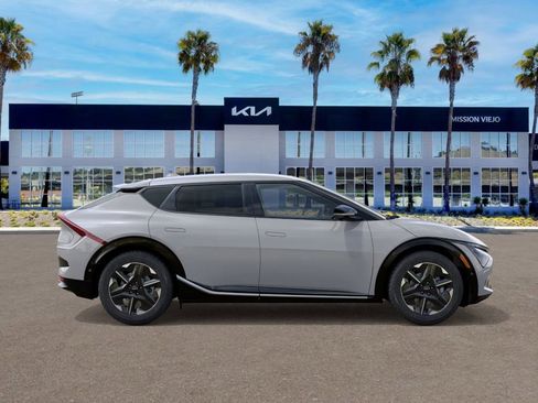 New 2025 Kia EV6 Wind image 7