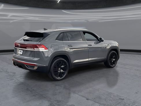 New 2026 Volkswagen Atlas Cross Sport SE FWD image 5