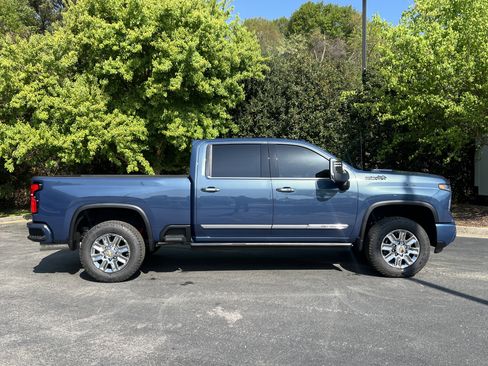 New 2026 Chevrolet Silverado 2500 High Country w/ Technology Package AWD/4WD image 10