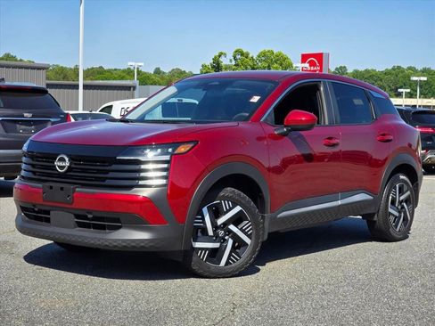 Used 2025 Nissan Kicks SV FWD image 2