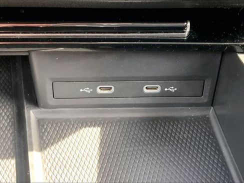 Used 2024 Volkswagen Atlas SE FWD image 30
