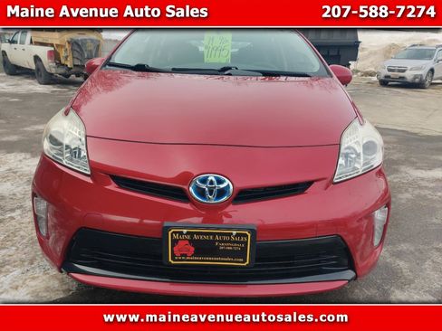 Used 2014 Toyota Prius Five image 1