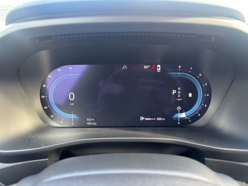 Used 2023 Volvo XC40 B5 Plus w/ Driver Assist Package AWD/4WD image 15