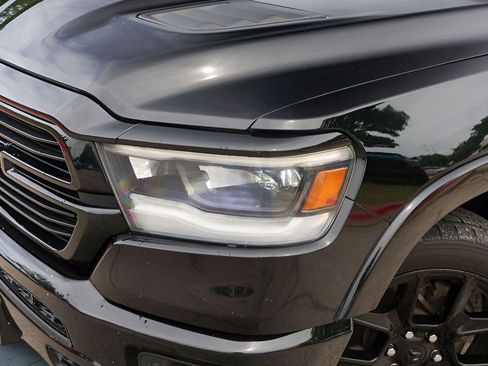 Used 2022 RAM 1500 Laramie AWD/4WD image 3